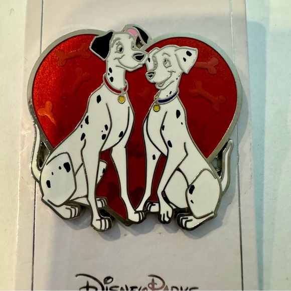 NWT. Disney Pin Pongo & Perdita Sitting In Red Heart Love 101 Dalmatians 2020 - Picture 2 of 9